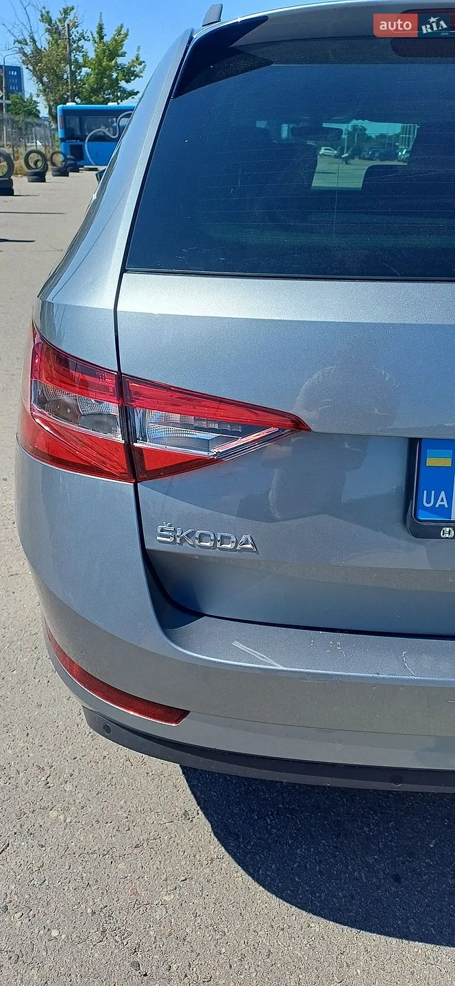 2016 Skoda Superb - мініатюра 4