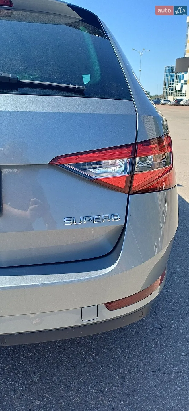 2016 Skoda Superb - мініатюра 5