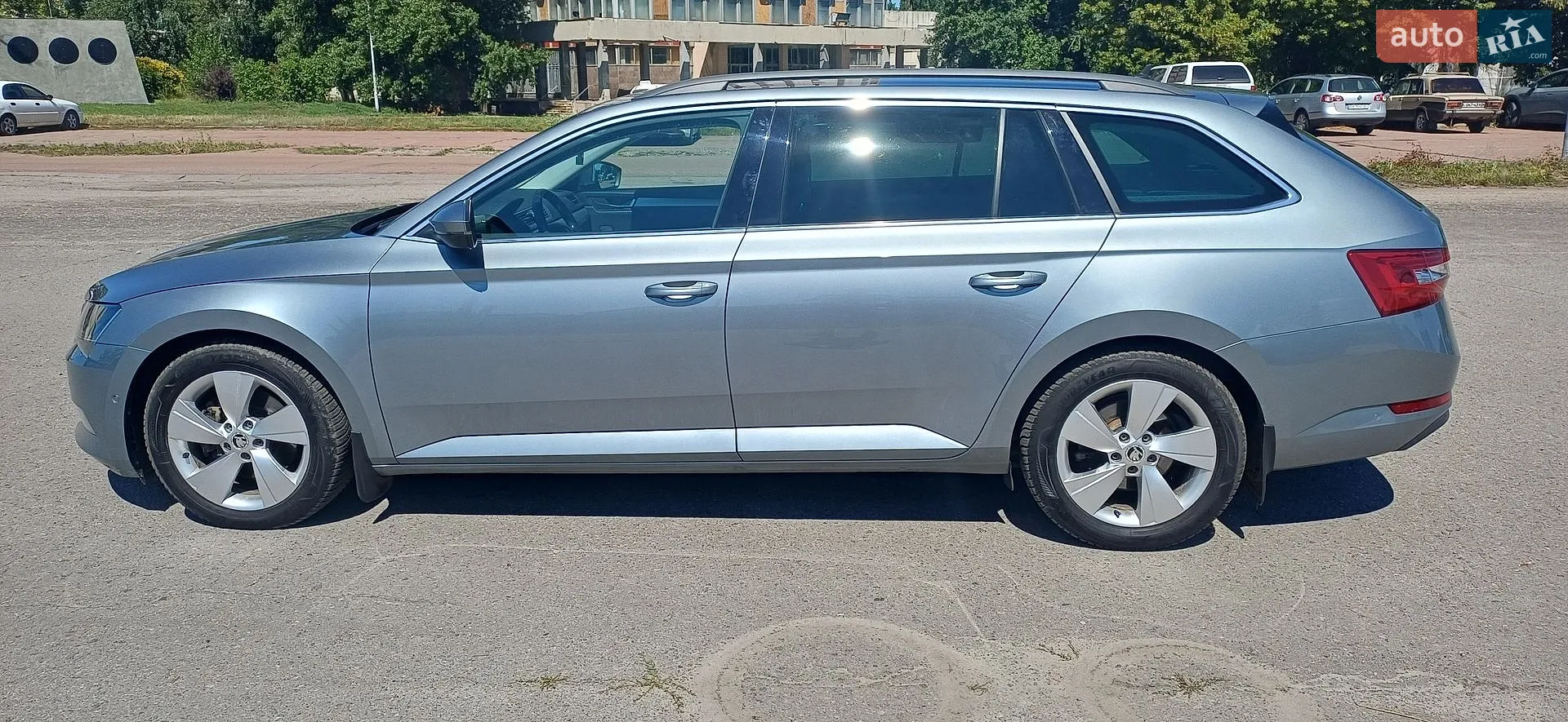 2016 Skoda Superb - мініатюра 8