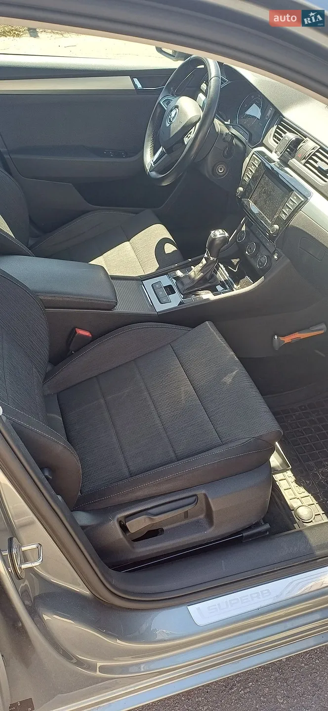 2016 Skoda Superb - мініатюра 15