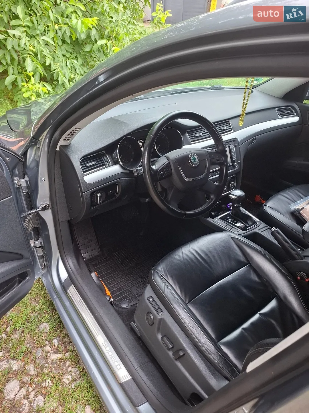 2010 Skoda Superb - мініатюра 3
