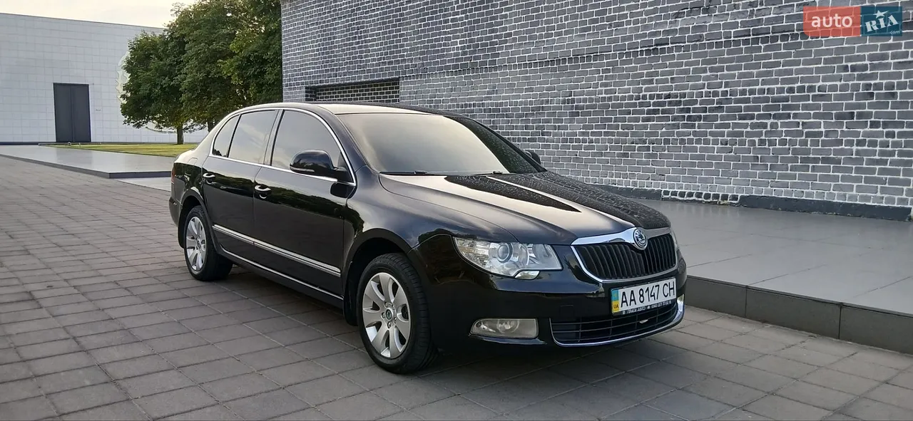 2010 Skoda Superb - мініатюра 18
