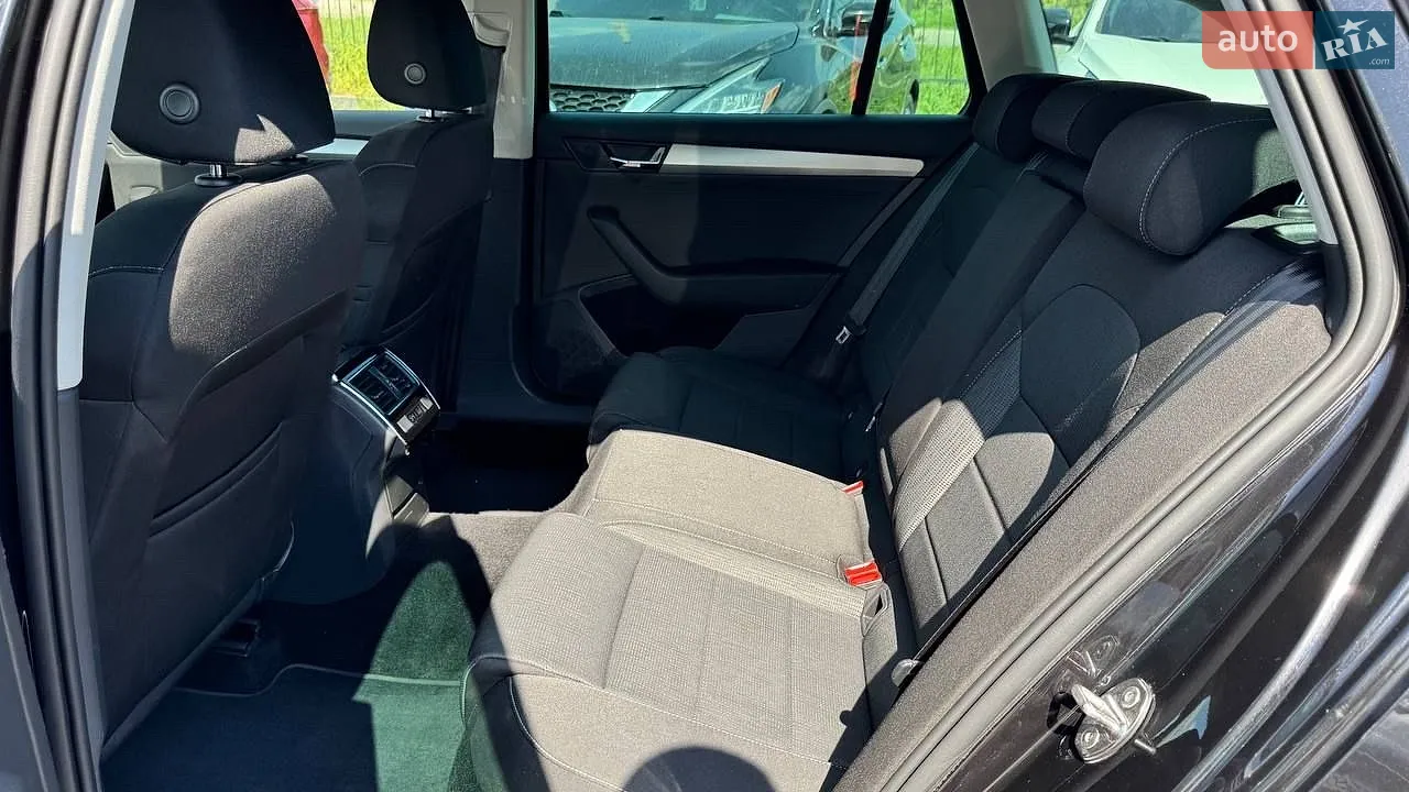 2018 Skoda Superb - мініатюра 11