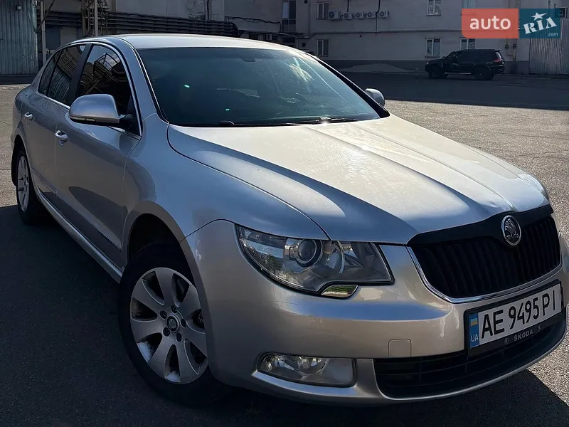 Skoda Superb 2011