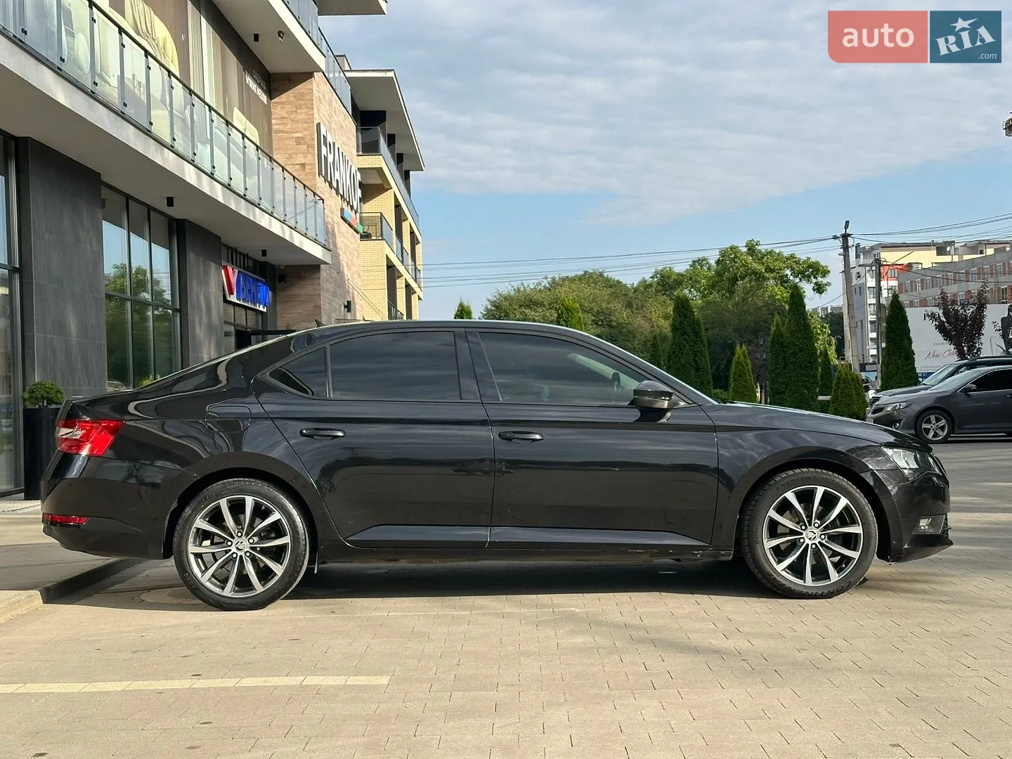 2015 Skoda Superb - мініатюра 11