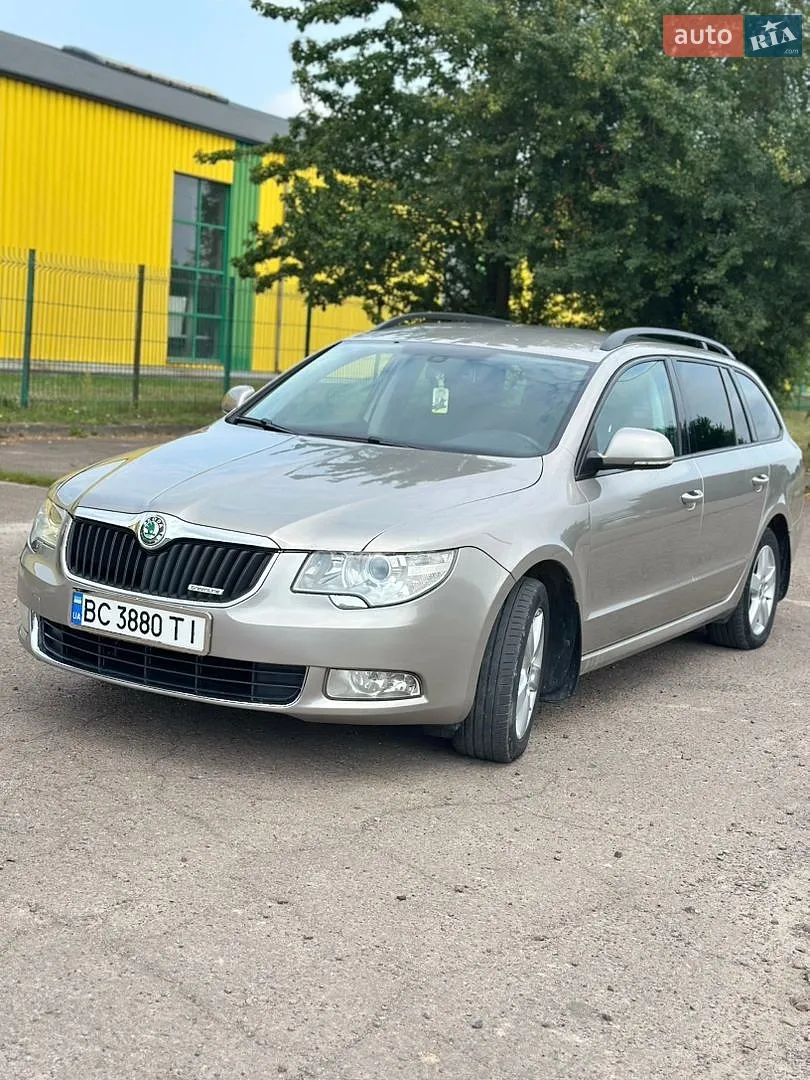 2011 Skoda Superb - мініатюра 8