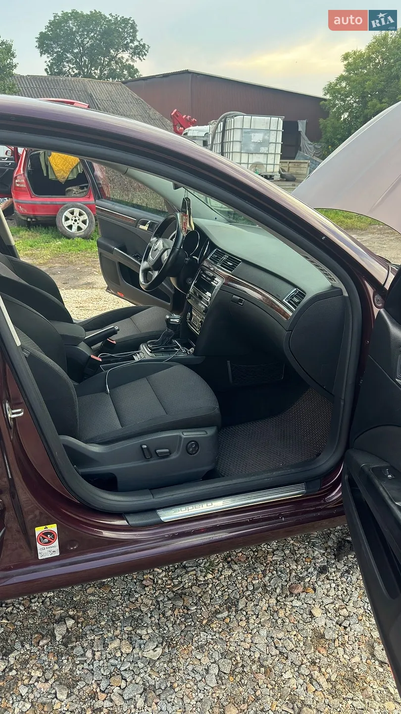 2010 Skoda Superb - мініатюра 8