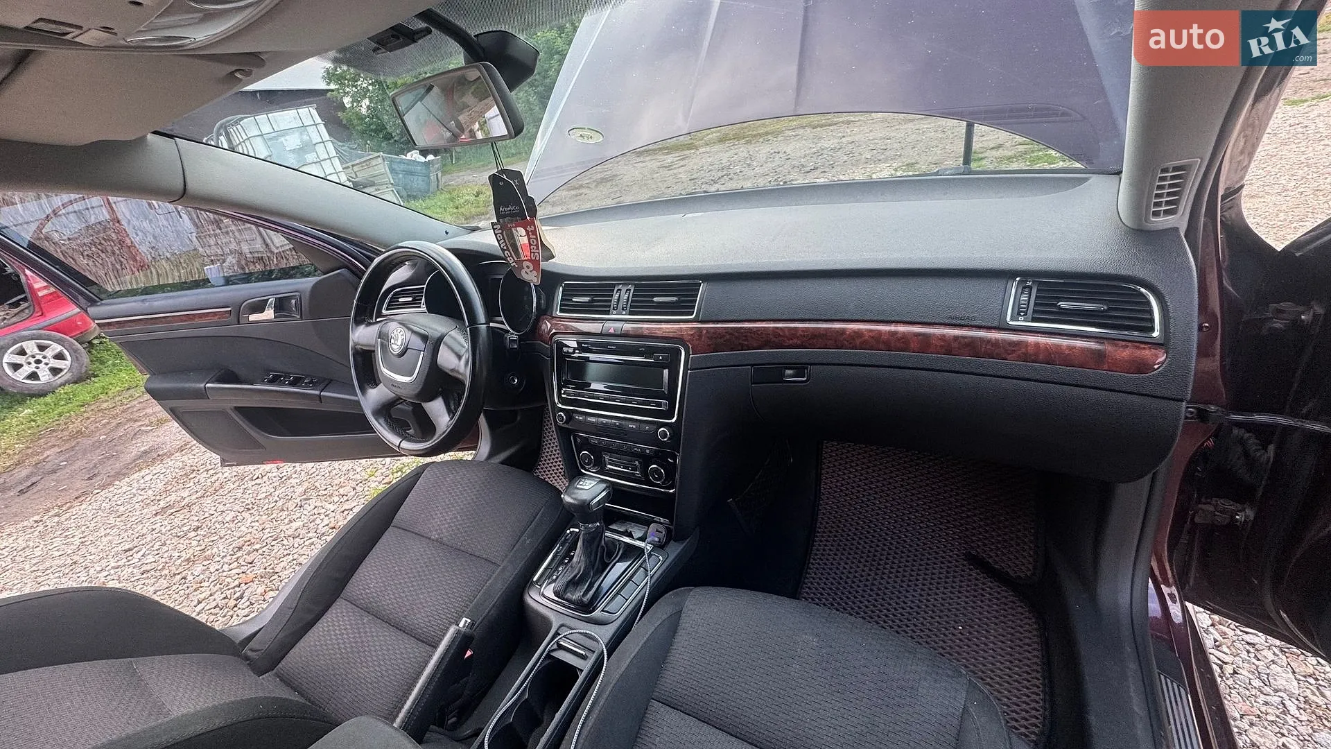 2010 Skoda Superb - мініатюра 9