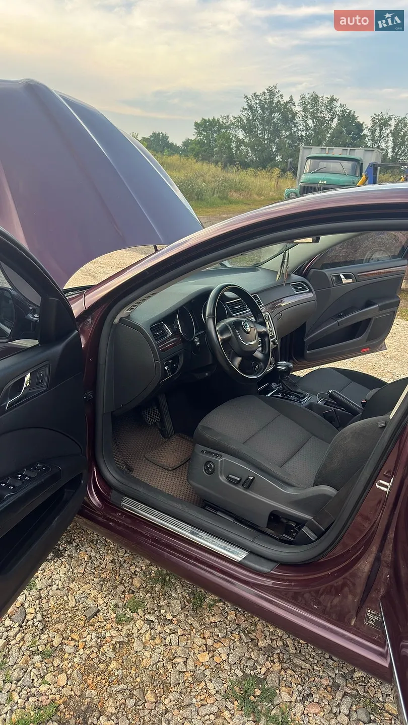 2010 Skoda Superb - мініатюра 14