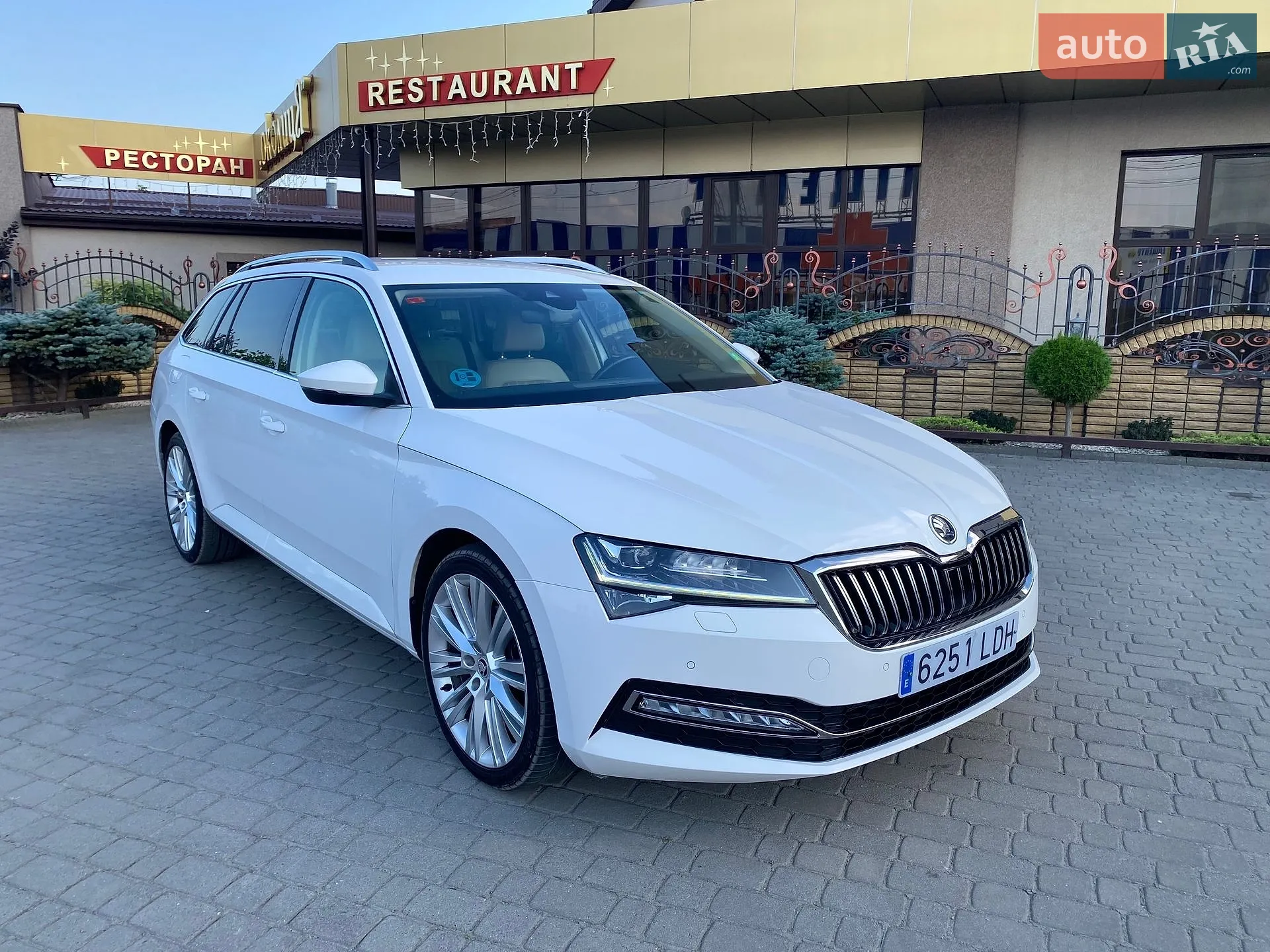 2019 Skoda Superb - мініатюра 7