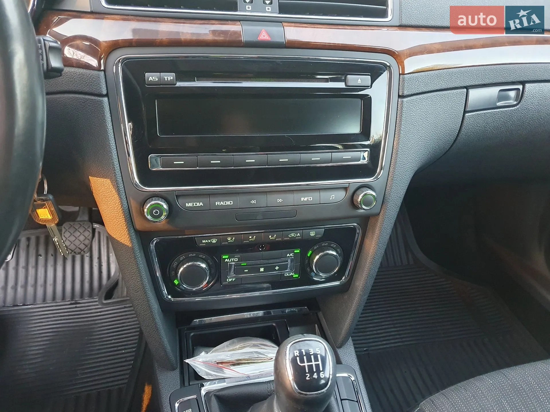 2013 Skoda Superb - мініатюра 3