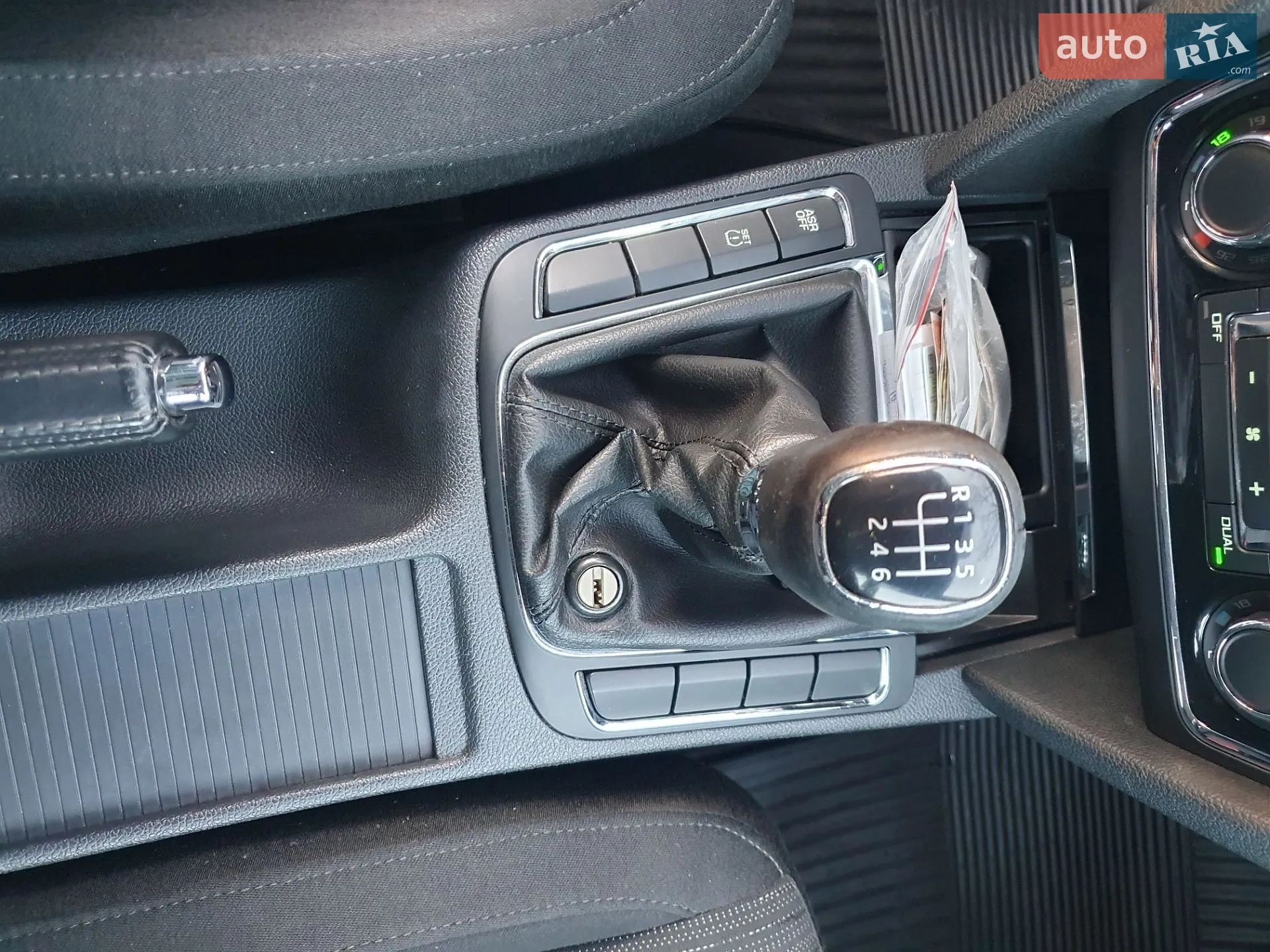 2013 Skoda Superb - мініатюра 2