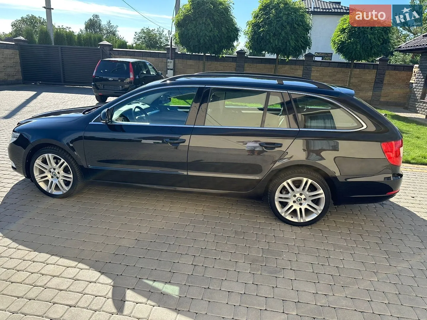 2011 Skoda Superb - мініатюра 8