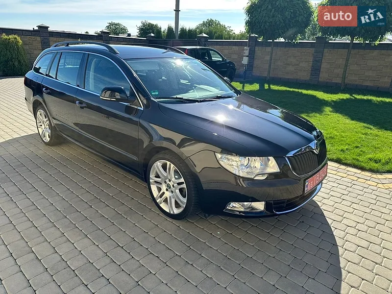 Skoda Superb 2011