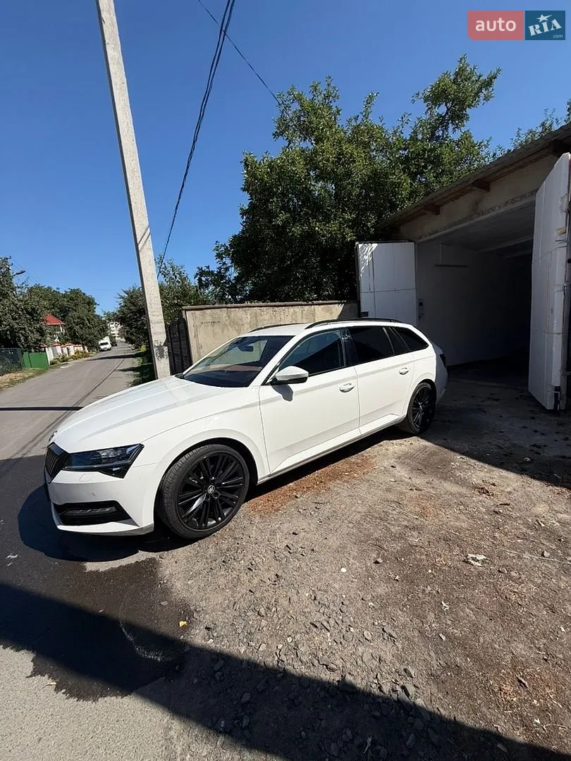 2020 Skoda Superb - мініатюра 8