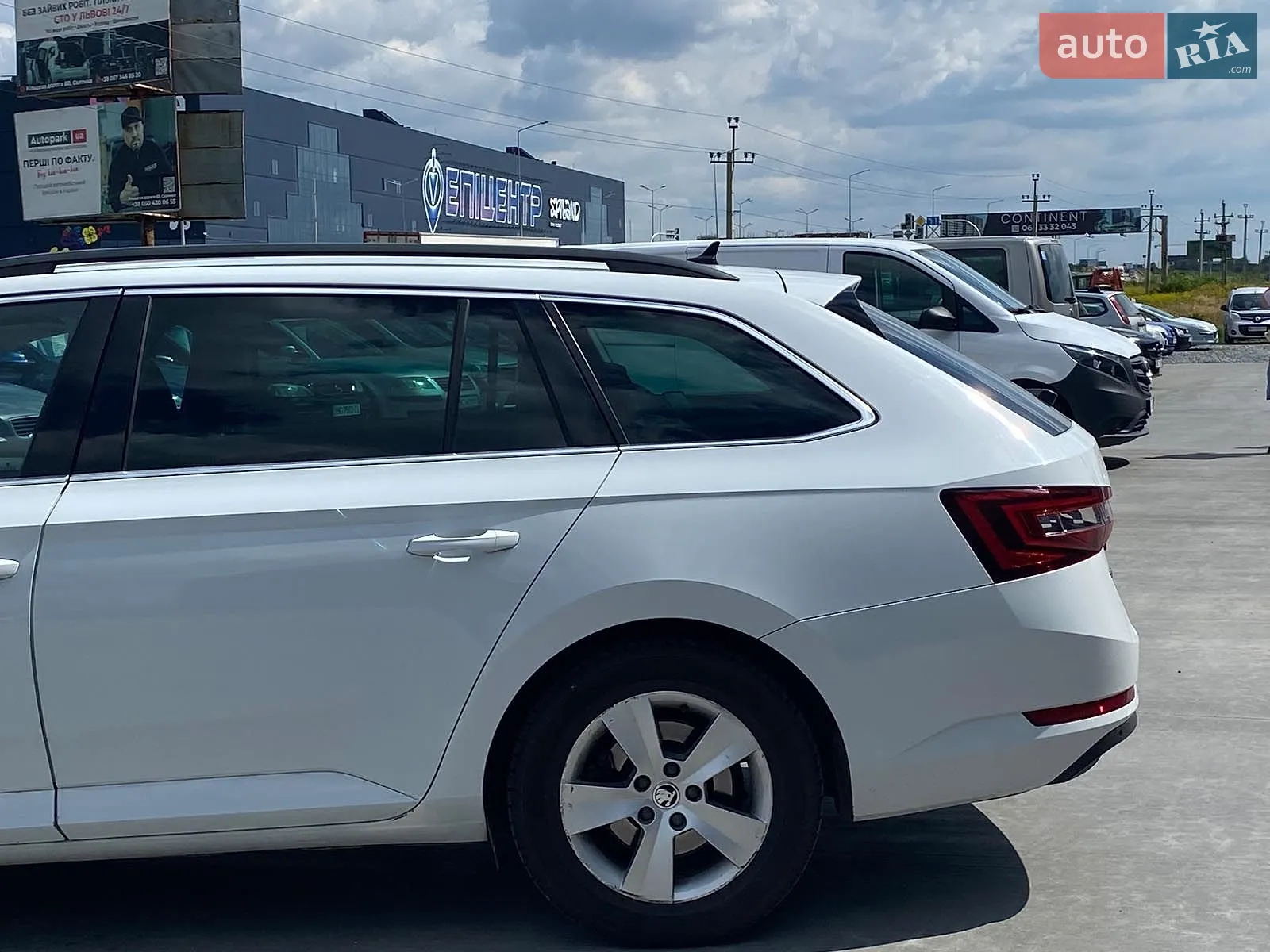 2018 Skoda Superb - мініатюра 10