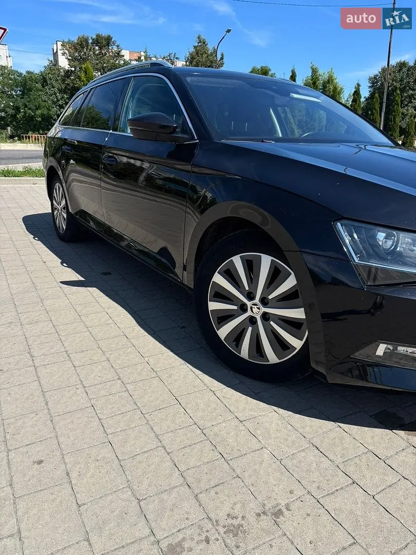 2019 Skoda Superb - мініатюра 4