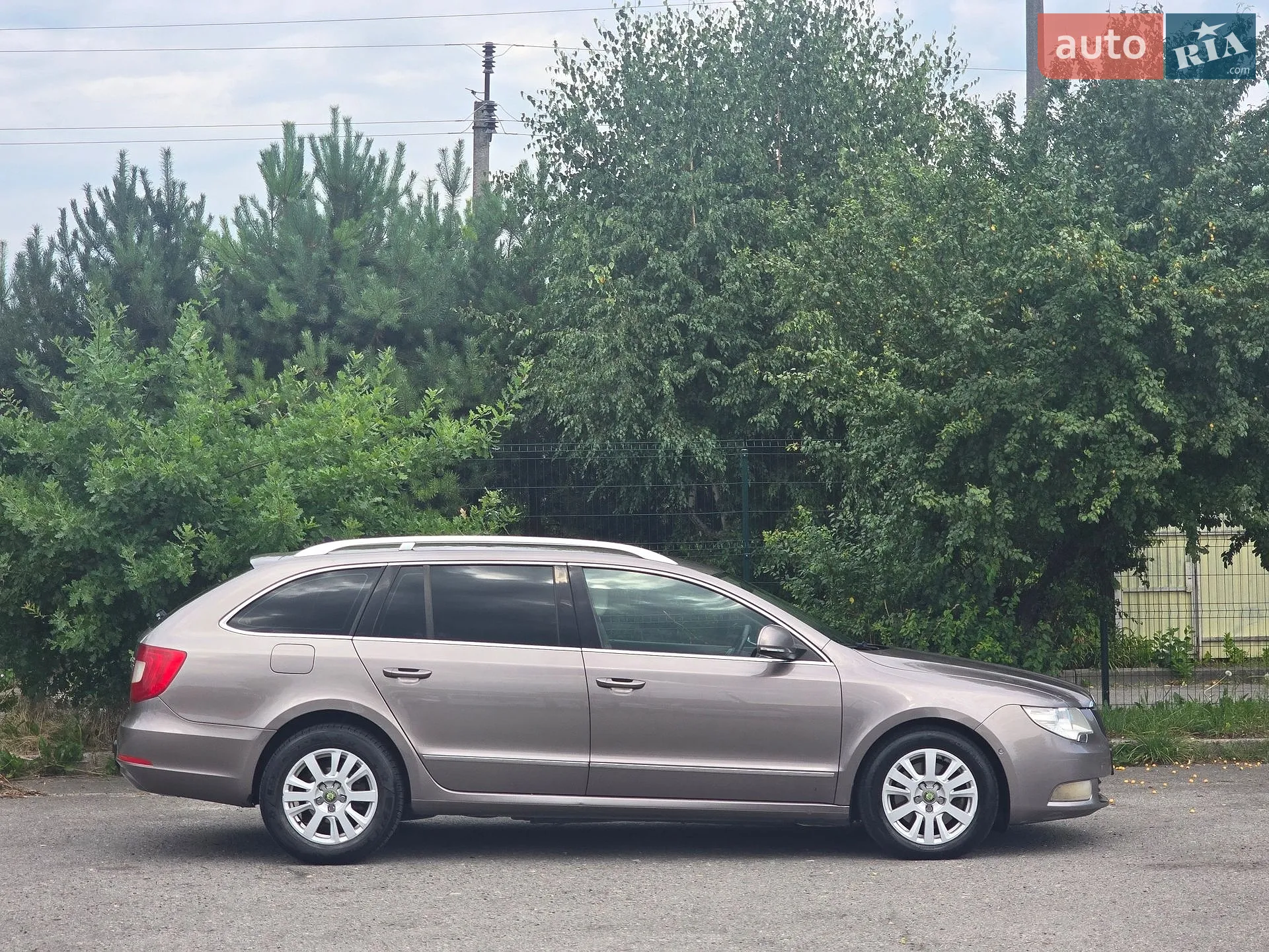 2011 Skoda Superb - мініатюра 5