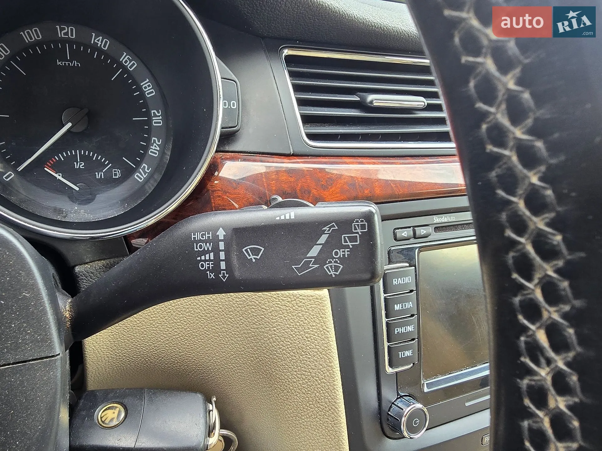 2011 Skoda Superb - мініатюра 24