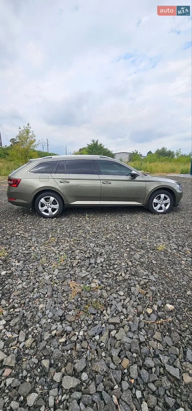 2016 Skoda Superb - мініатюра 9