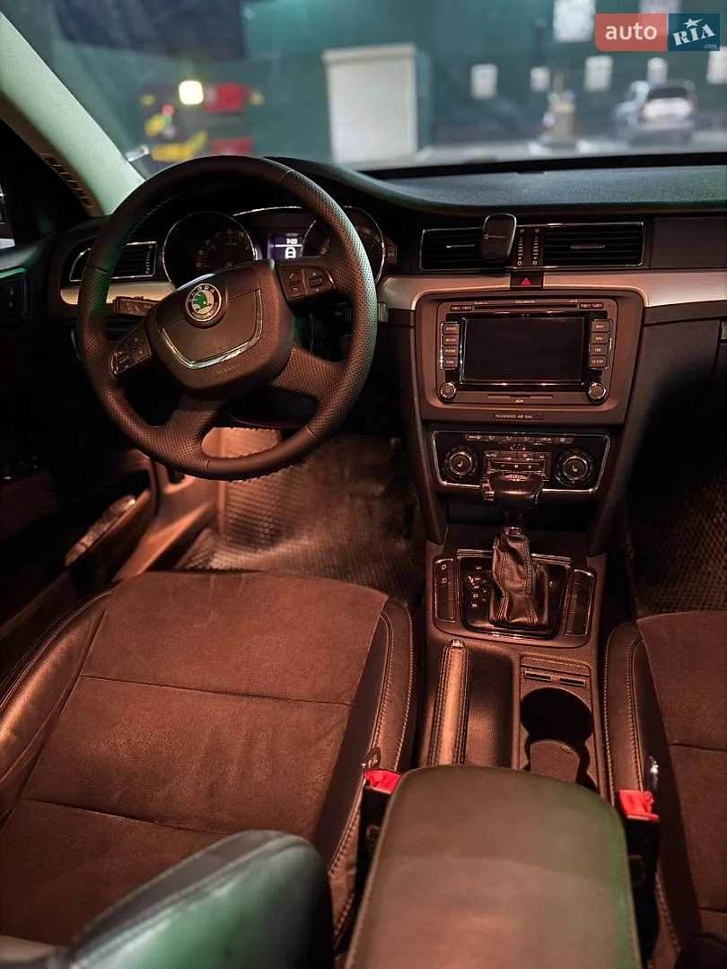 2011 Skoda Superb - мініатюра 28