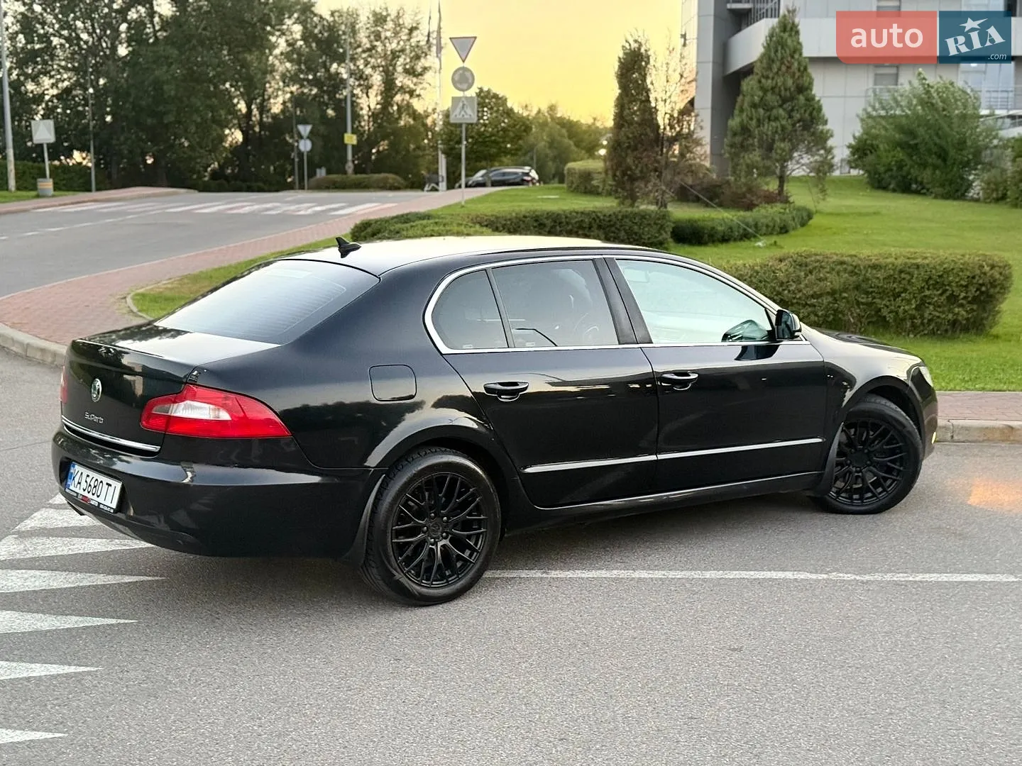 2012 Skoda Superb - мініатюра 3