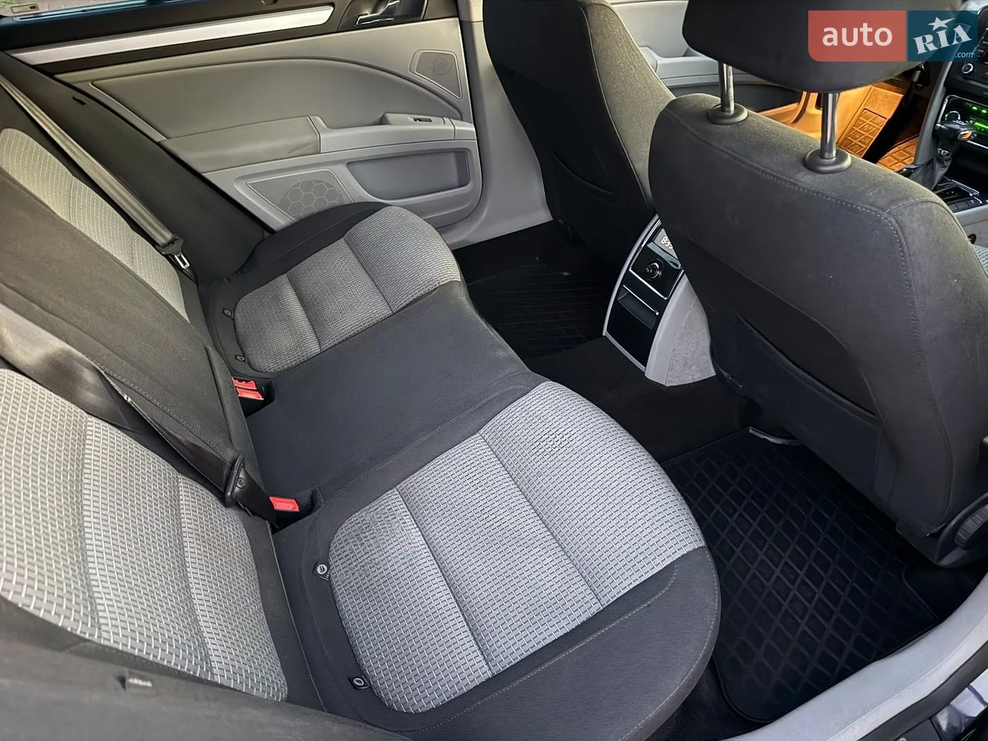 2012 Skoda Superb - мініатюра 18