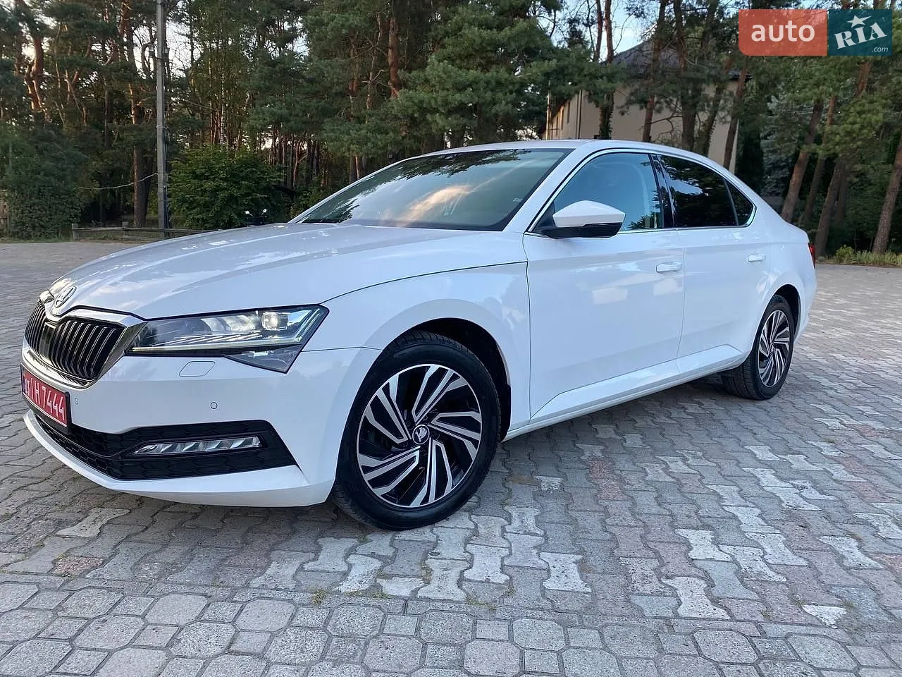 2019 Skoda Superb - мініатюра 9