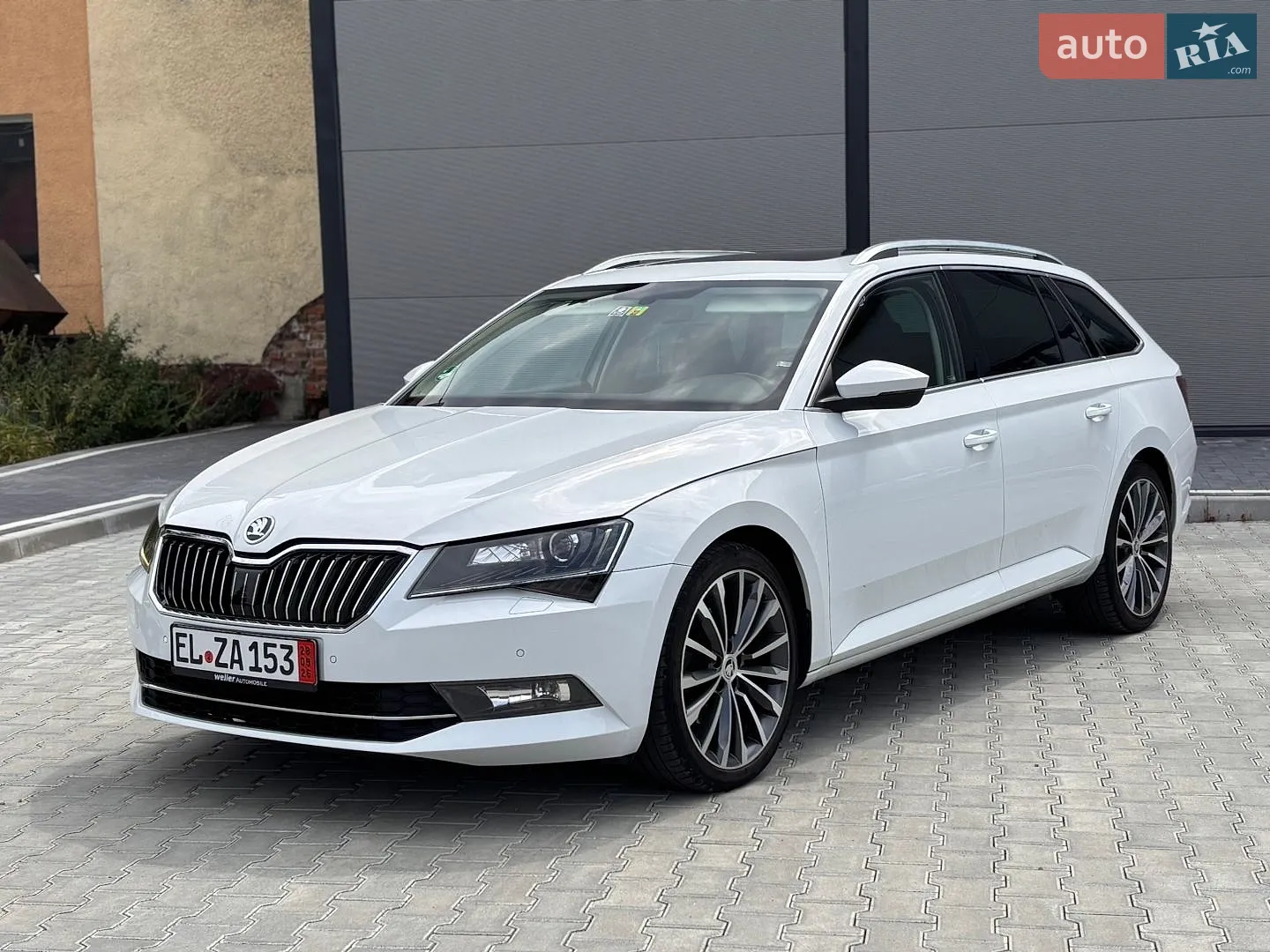 2017 Skoda Superb - фото 1