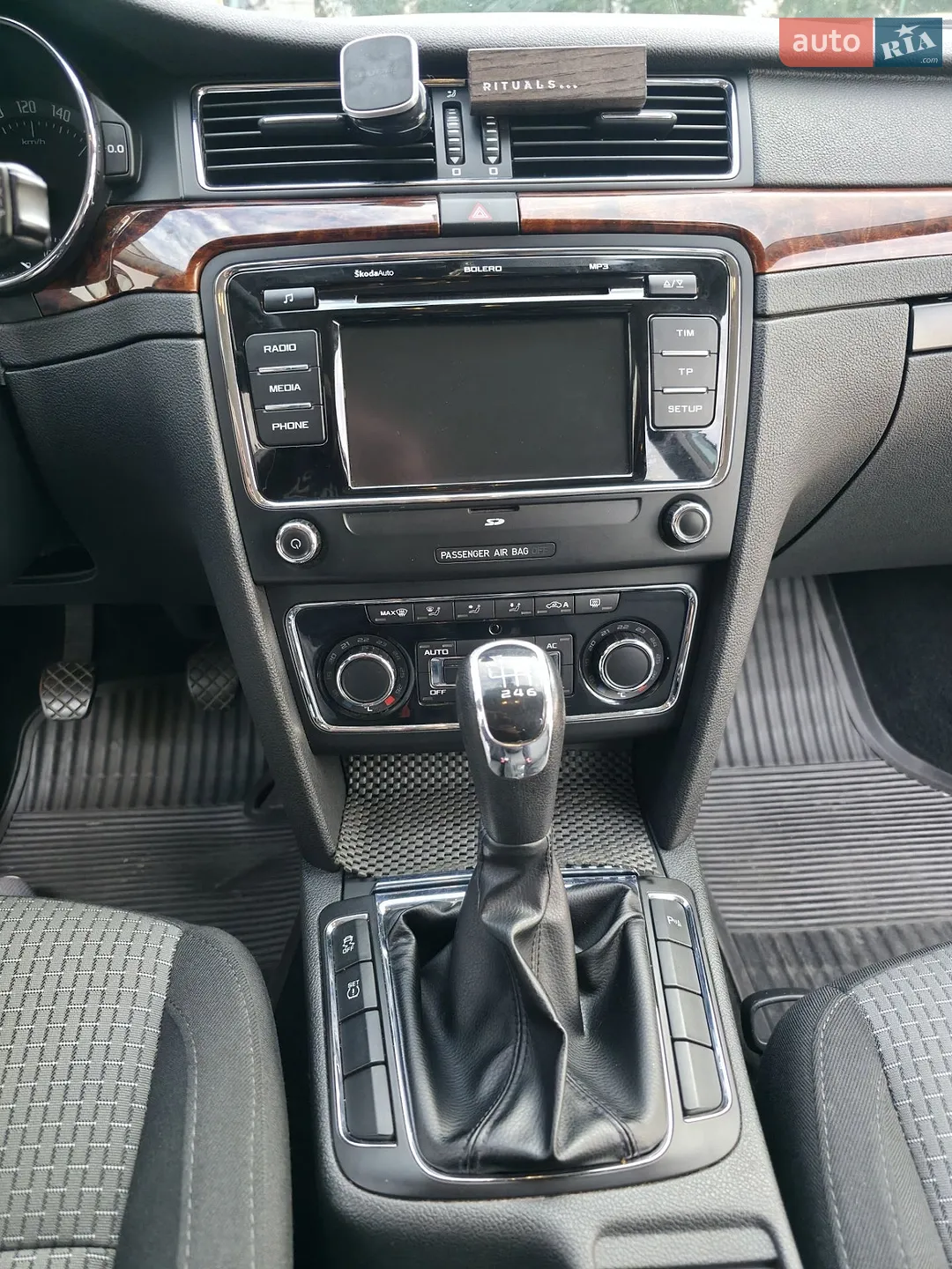 2011 Skoda Superb - мініатюра 16