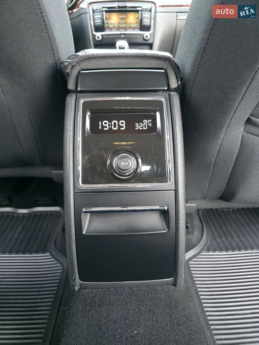 2011 Skoda Superb - мініатюра 17