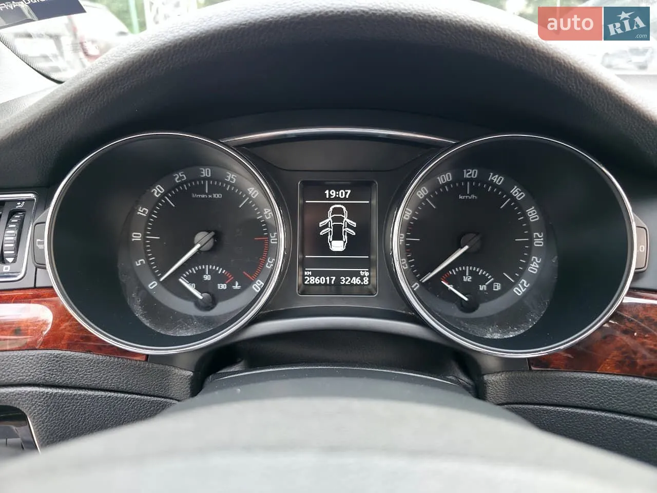 2011 Skoda Superb - мініатюра 22