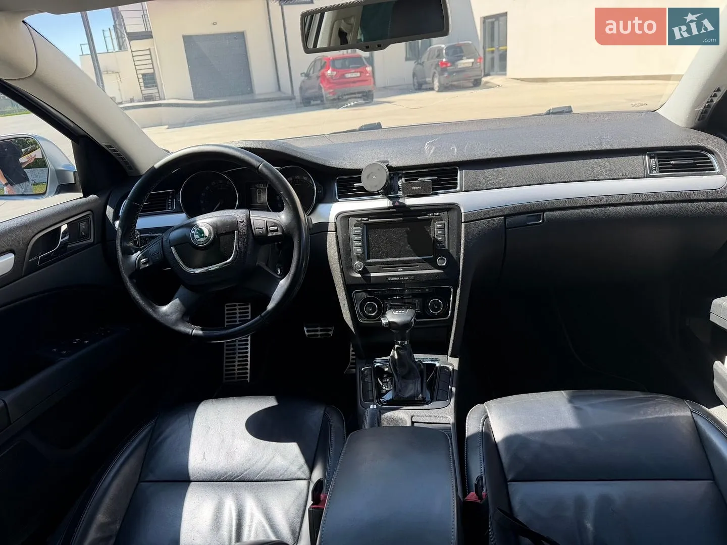 2011 Skoda Superb - мініатюра 10