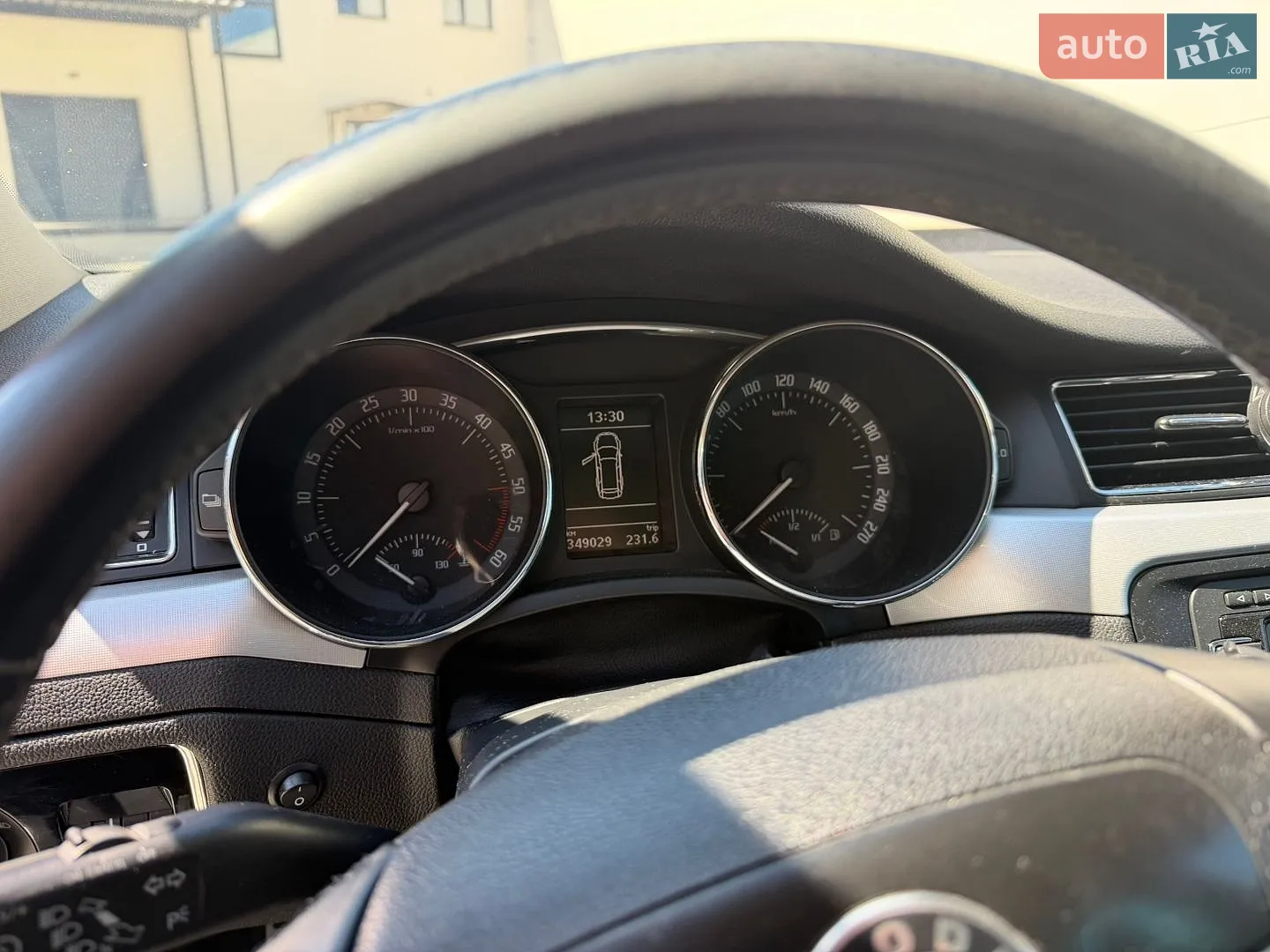 2011 Skoda Superb - мініатюра 11