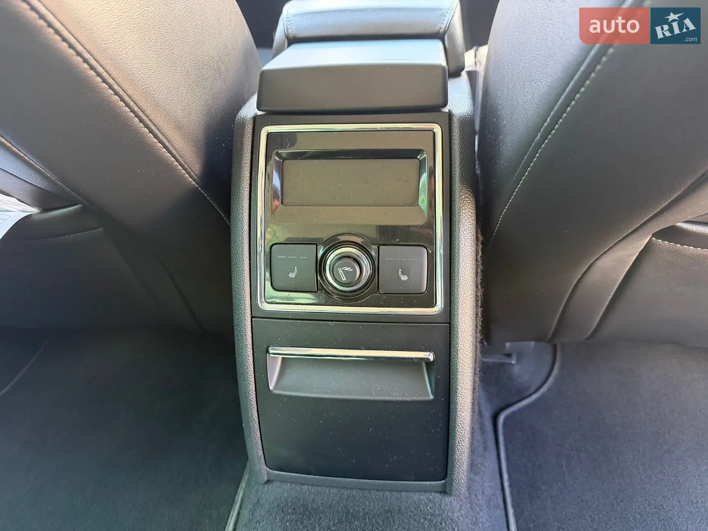 2011 Skoda Superb - мініатюра 14