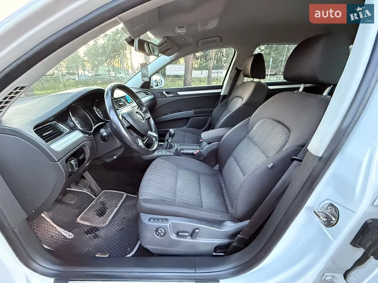 2013 Skoda Superb - мініатюра 21