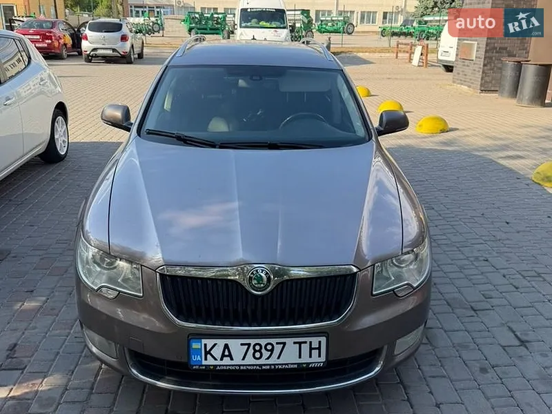 Skoda Superb 2012