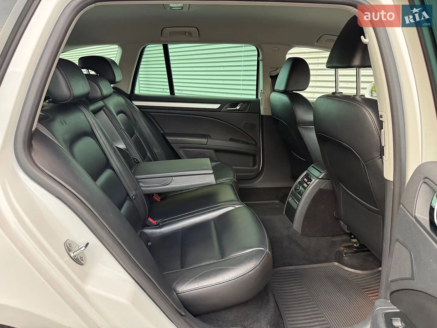 2015 Skoda Superb - мініатюра 47