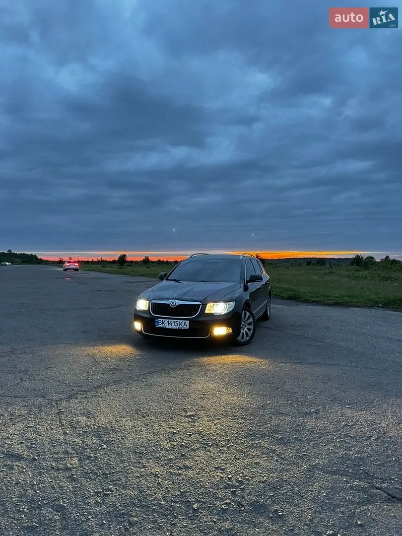 2011 Skoda Superb - мініатюра 4