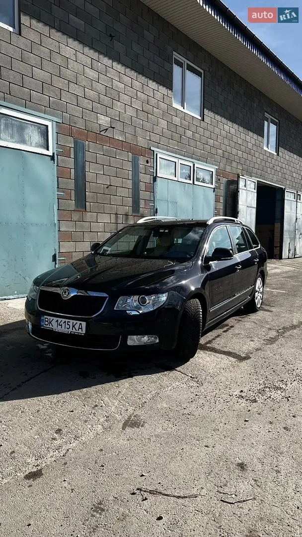 2011 Skoda Superb - мініатюра 10