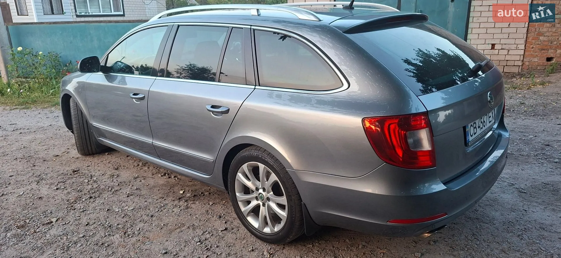 2010 Skoda Superb - мініатюра 3