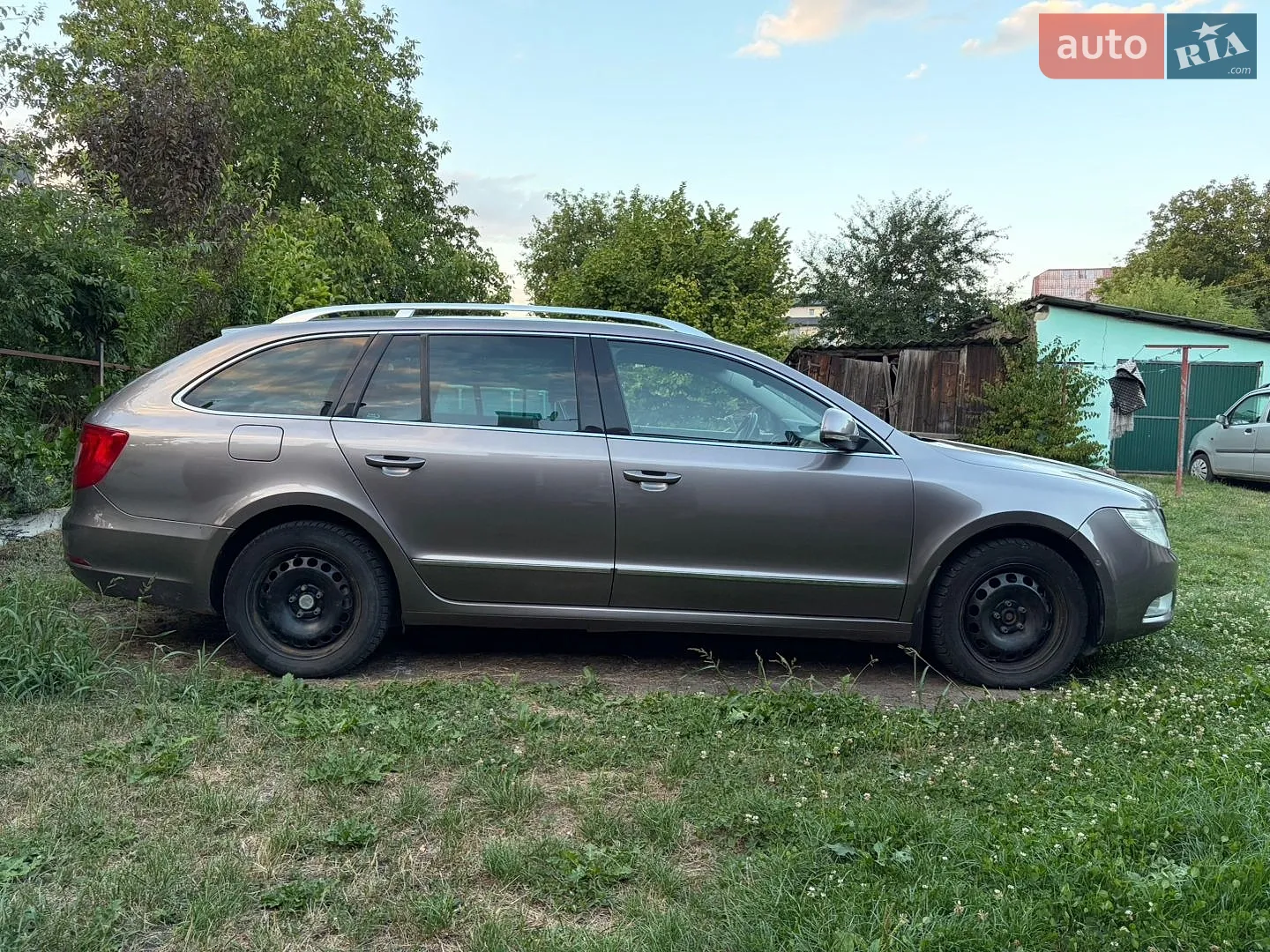 2010 Skoda Superb - мініатюра 4