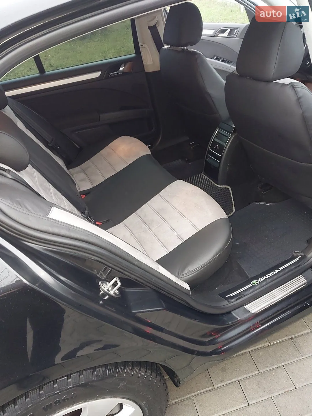 2011 Skoda Superb - мініатюра 10