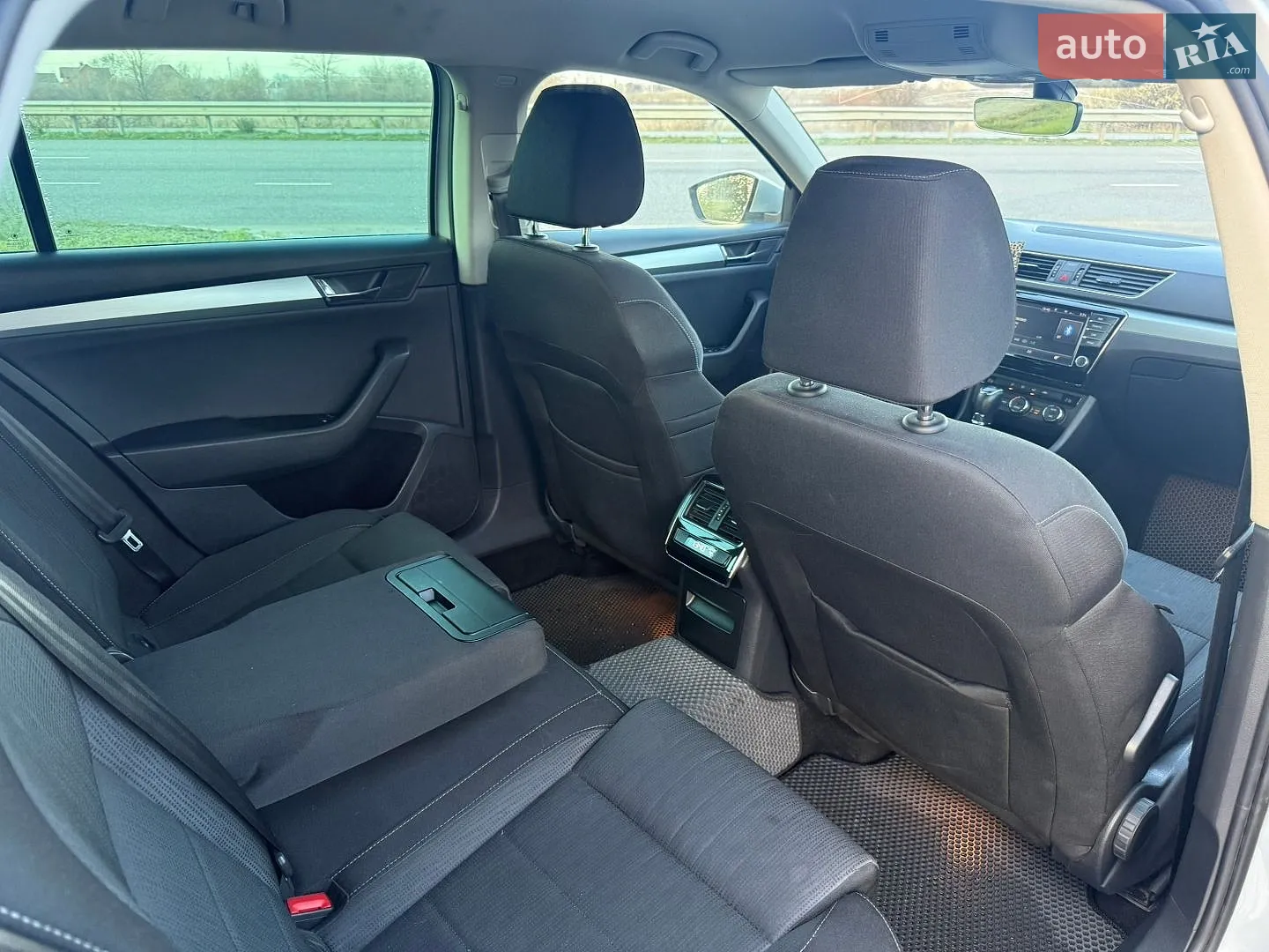 2017 Skoda Superb - мініатюра 9