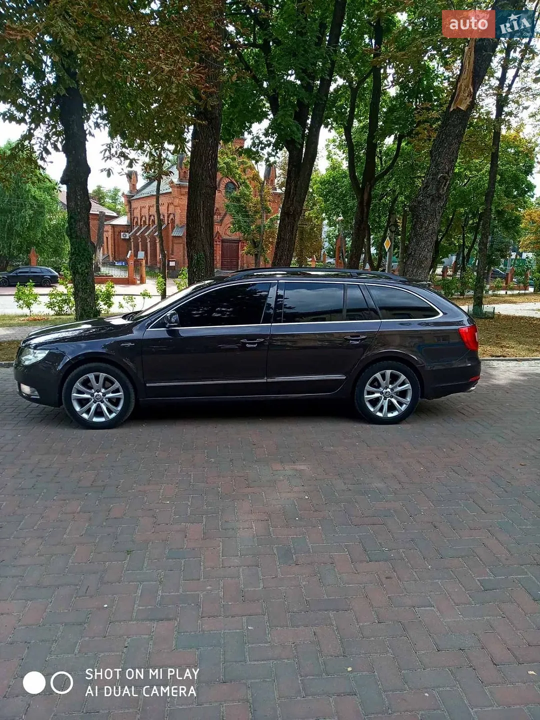 2011 Skoda Superb - мініатюра 12