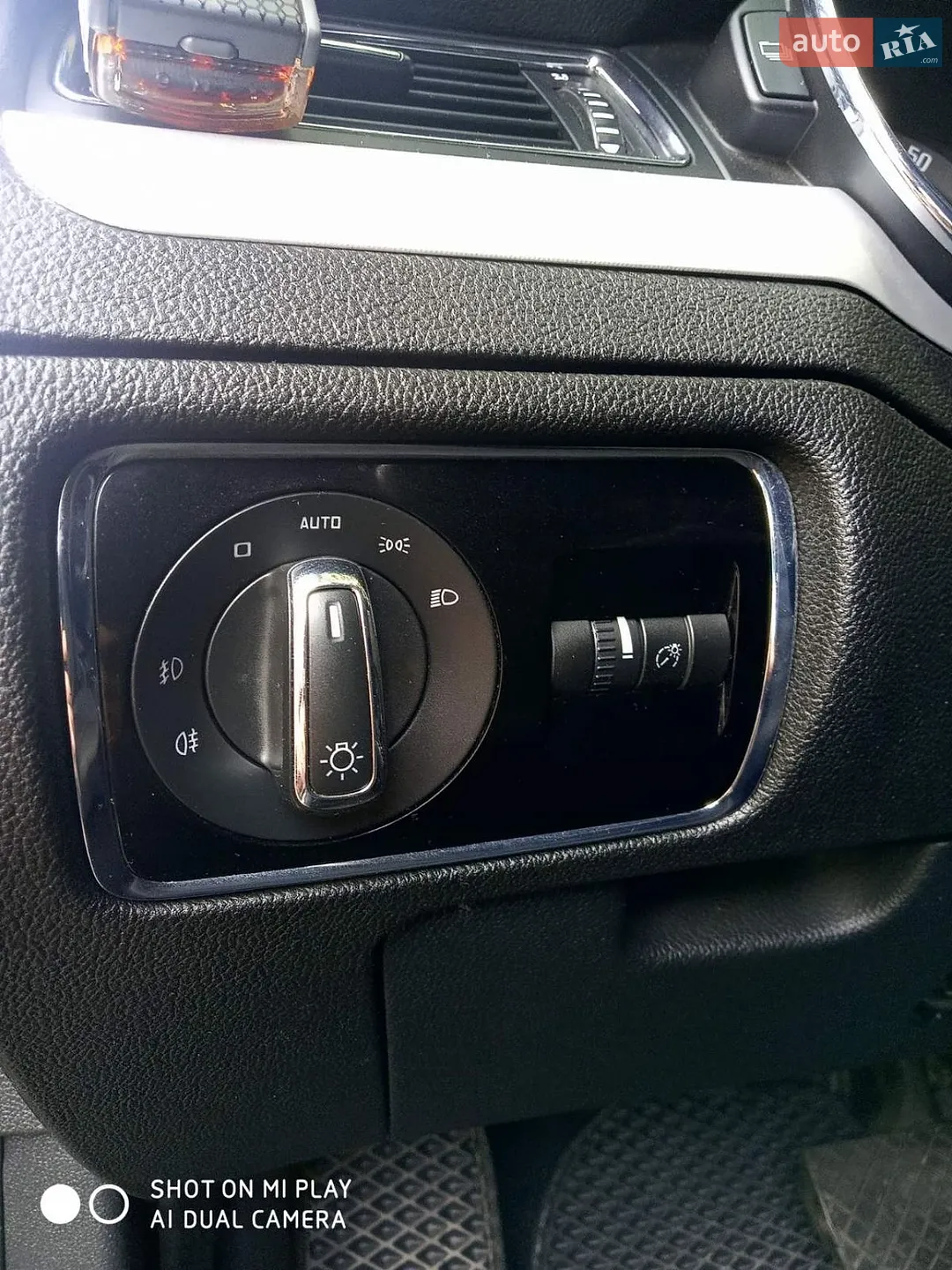 2011 Skoda Superb - мініатюра 21