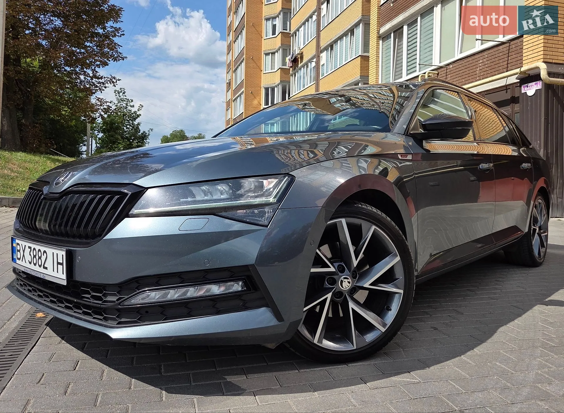 2019 Skoda Superb - фото 1