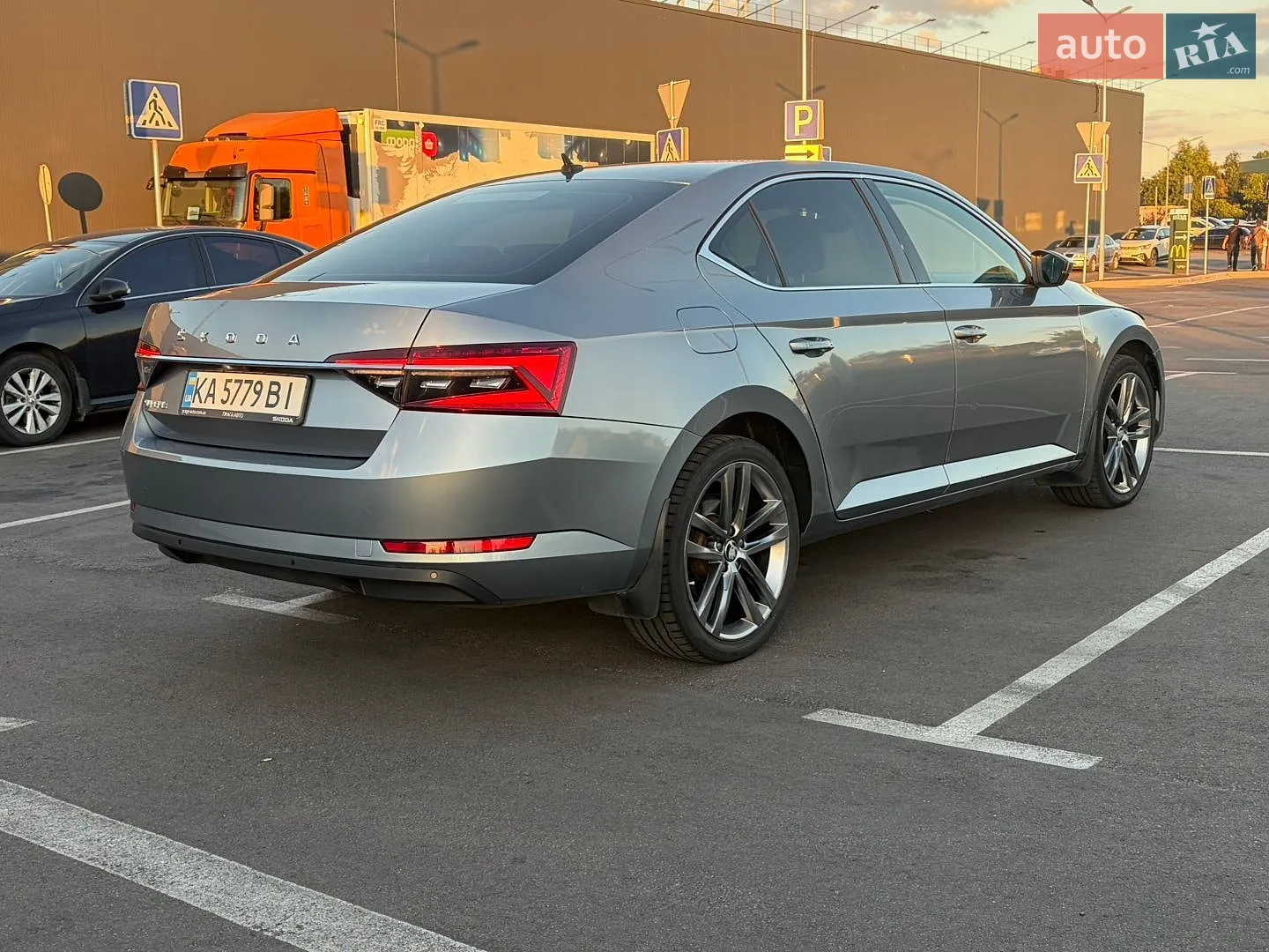2019 Skoda Superb - мініатюра 11