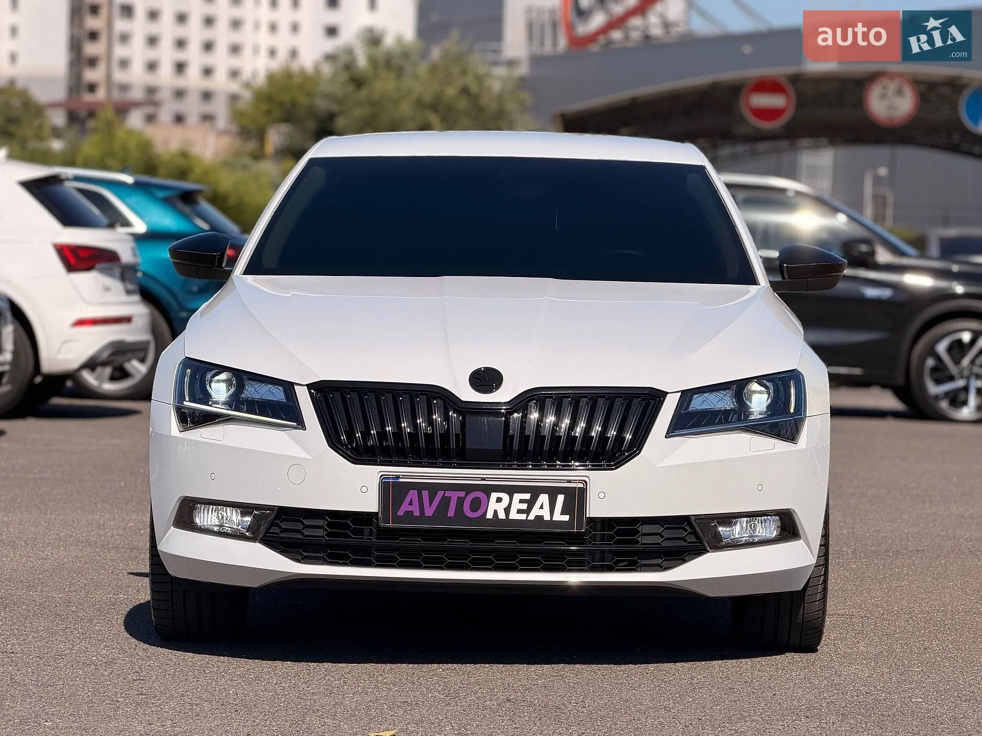 2015 Skoda Superb - мініатюра 11