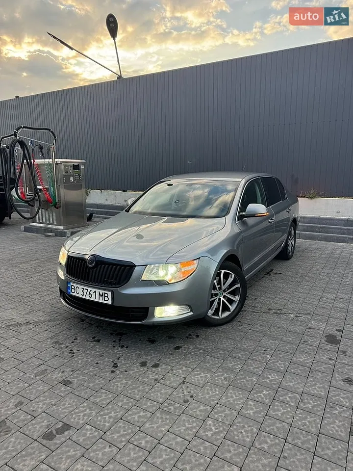 2010 Skoda Superb - мініатюра 61